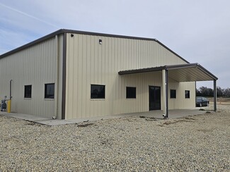 Plus de détails pour 210 N Century St, Lyons, KS - Industriel à vendre