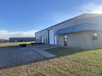 Plus de détails pour 411 Lorry St, Amherst, WI - Industriel à vendre