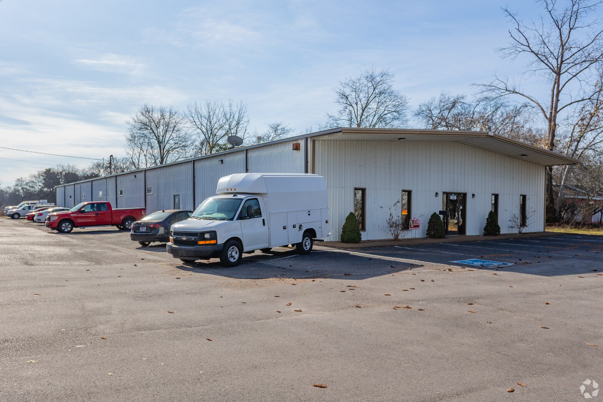 215 James St, Gallatin, TN for lease Primary Photo- Image 1 of 5