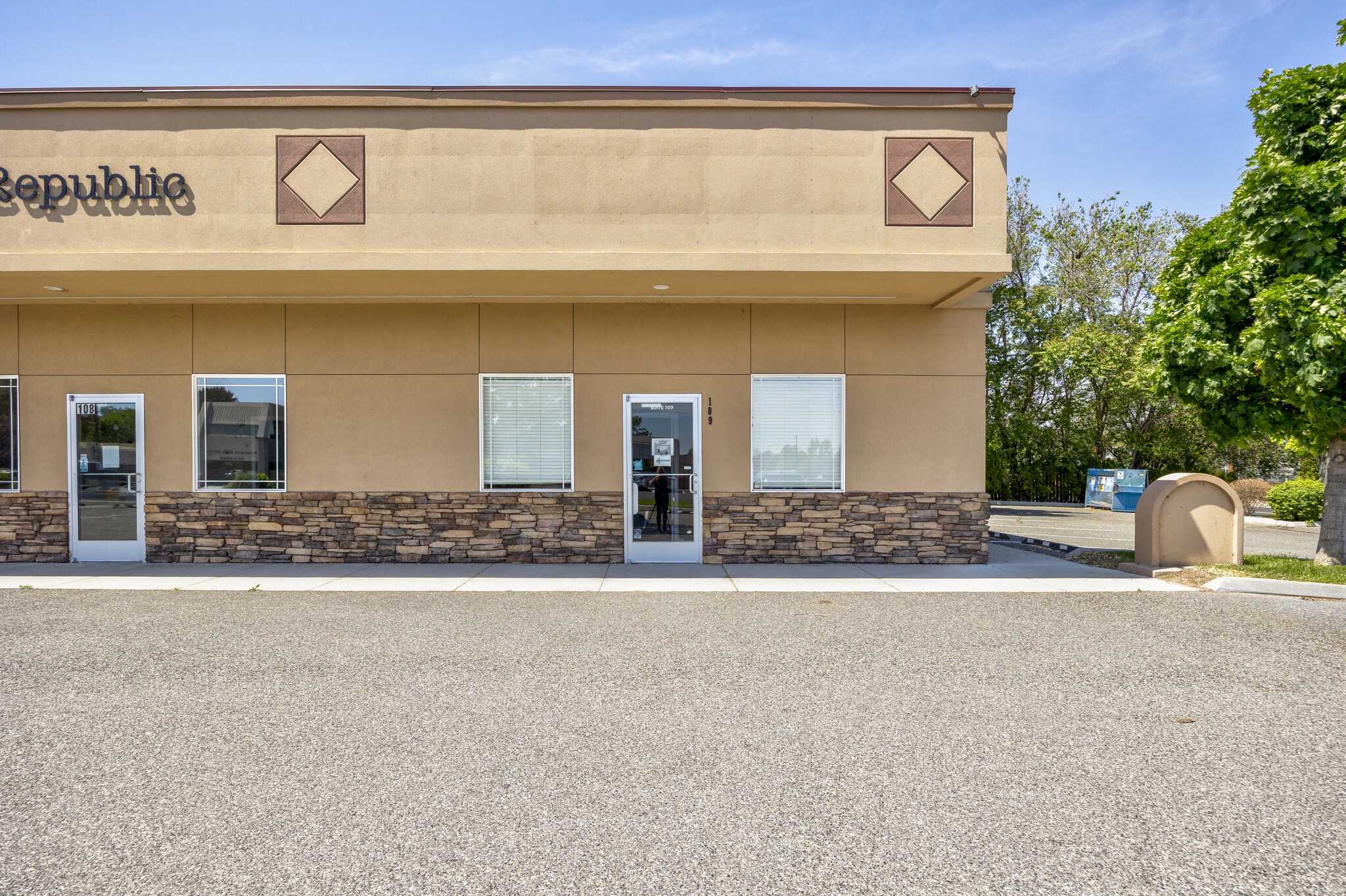 515 N Neel St, Kennewick, WA for lease Building Photo- Image 1 of 19
