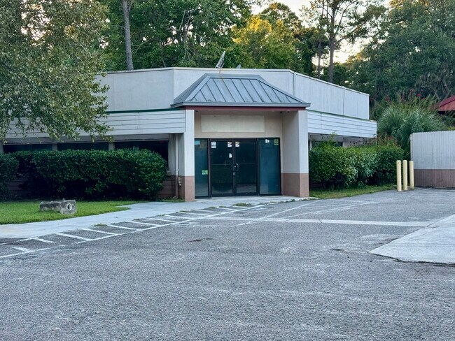 Plus de détails pour 3 Regency Pky, Hilton Head Island, SC - Commerce de détail à vendre