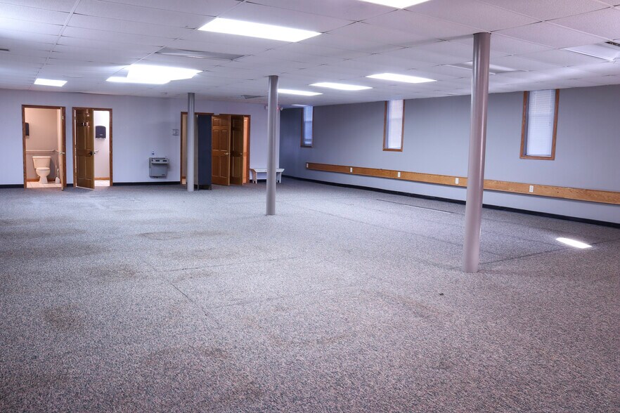 126 E Lincolnway, Morrison, IL à vendre - Photo intérieure - Image 3 de 28