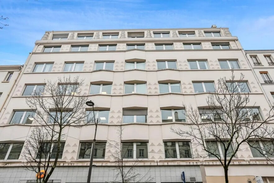 228 Rue Du Faubourg Saint-Martin, Paris for lease - Building Photo - Image 2 of 14