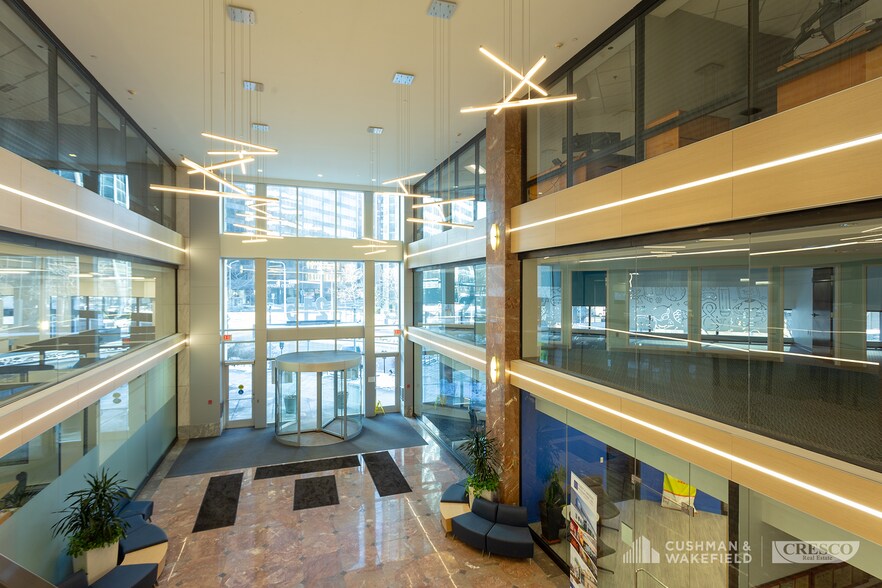 1215 Superior Ave E, Cleveland, OH à louer - Photo intérieure - Image 3 de 15