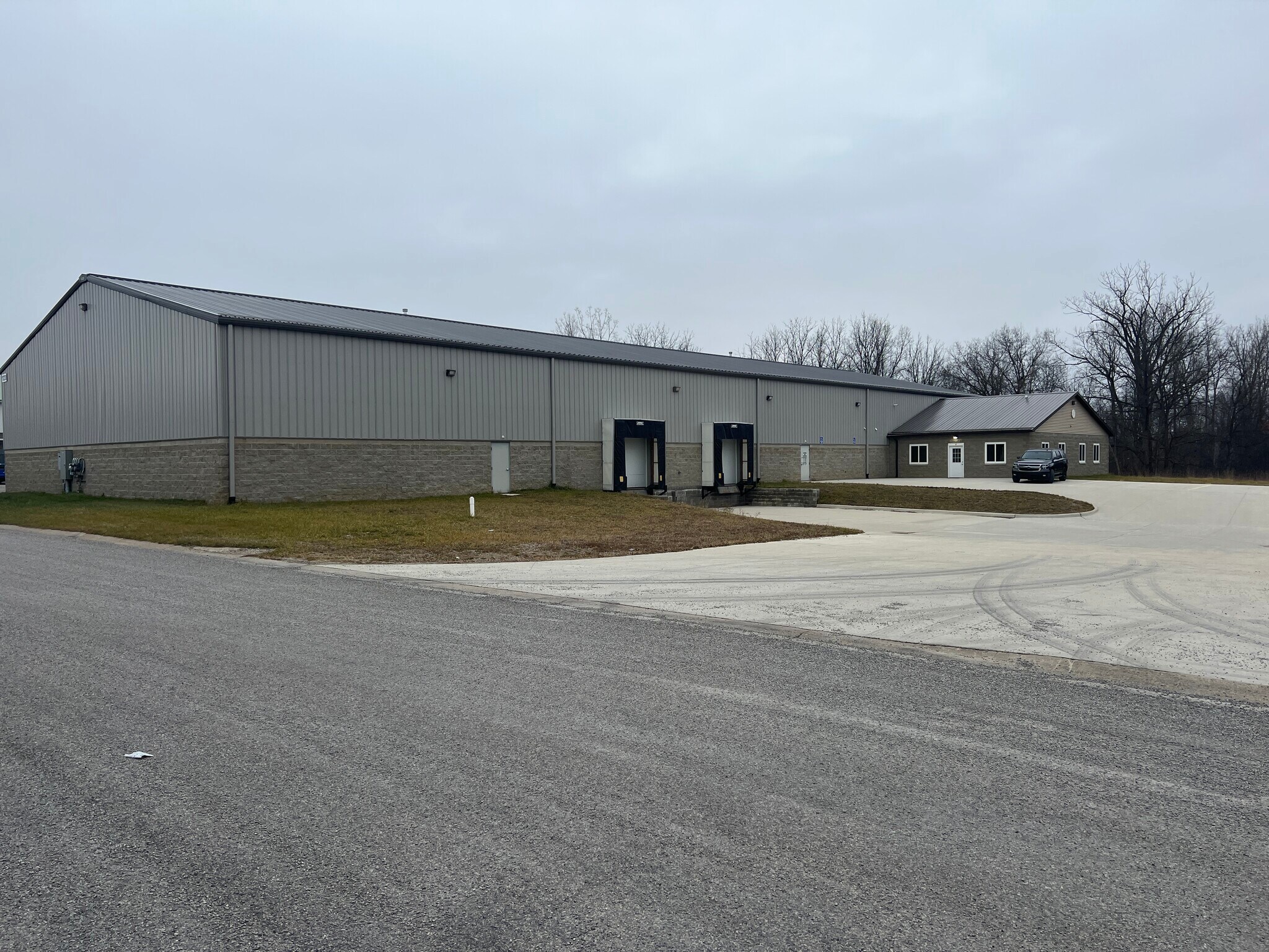 11220-11230 Lemen Rd, Whitmore Lake, MI for lease Building Photo- Image 1 of 10