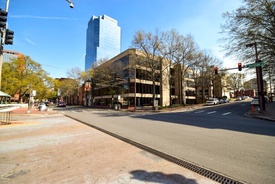 101 S Spring St, Little Rock, AR for lease - Building Photo - Image 2 of 9