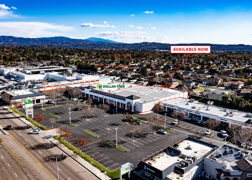 1204-1290 Yorba Linda Dr, Placentia, CA à louer - Photo du bâtiment - Image 1 de 4