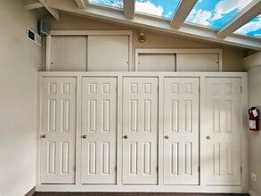 2100 Monument Blvd, Pleasant Hill, CA for lease Interior Photo- Image 2 of 10