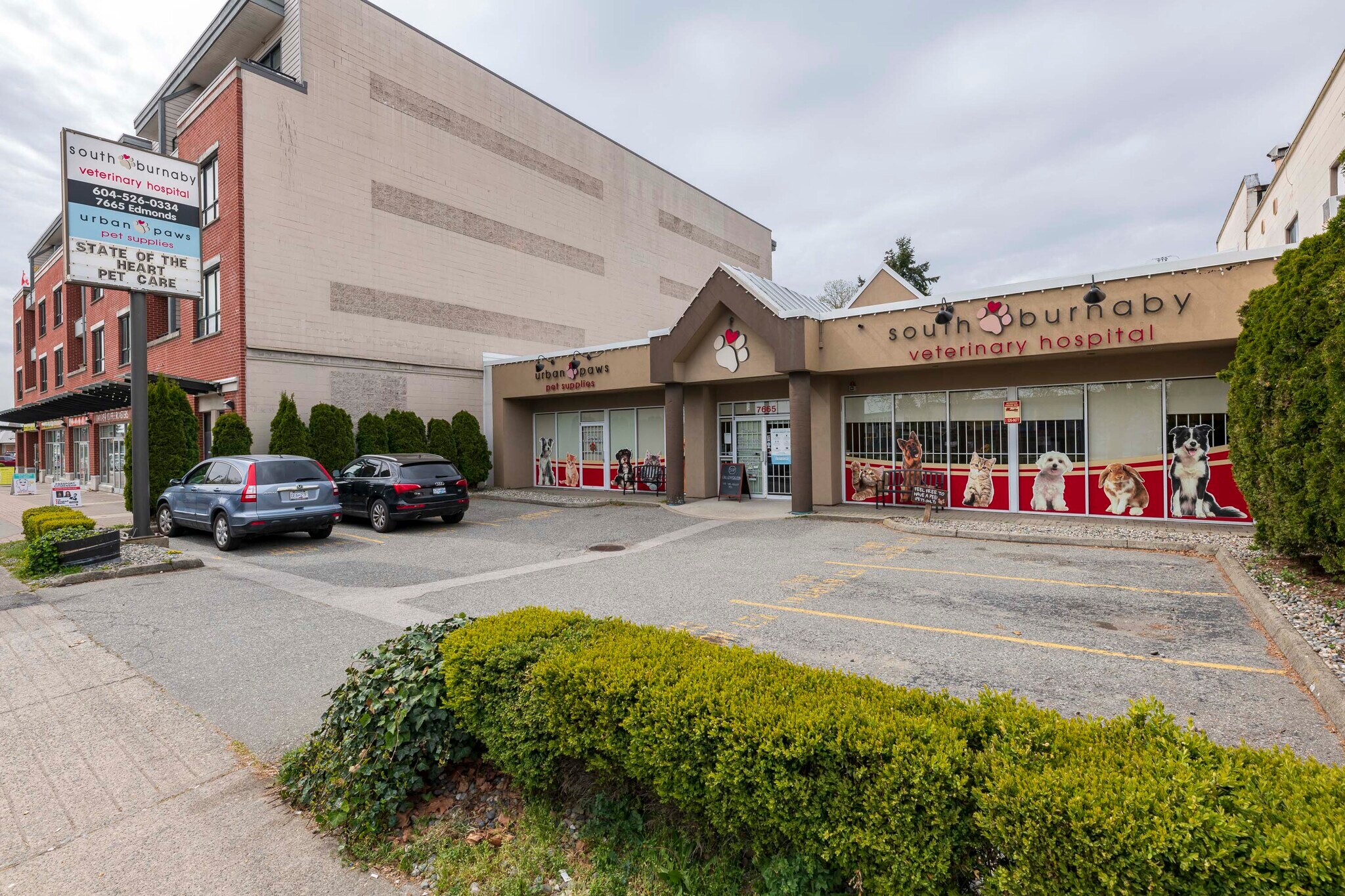 7665 Edmonds St, Burnaby, BC à vendre Photo du bâtiment- Image 1 de 1