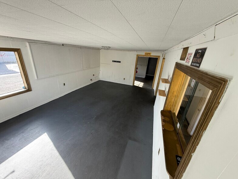 1410 E Silver Springs Blvd, Ocala, FL à louer - Photo du bâtiment - Image 3 de 12