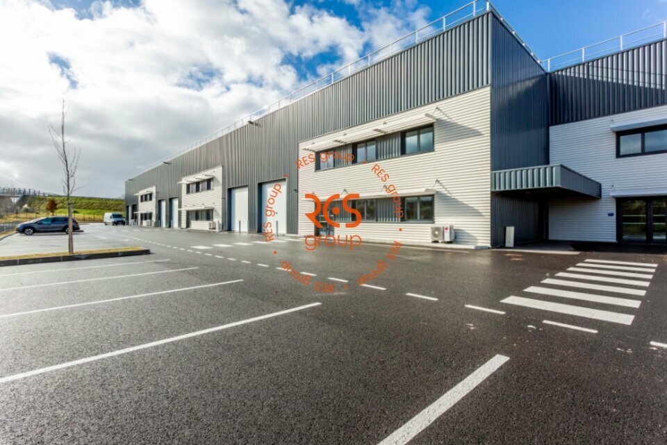 Flex in Ambarès-et-Lagrave for lease Building Photo- Image 1 of 10