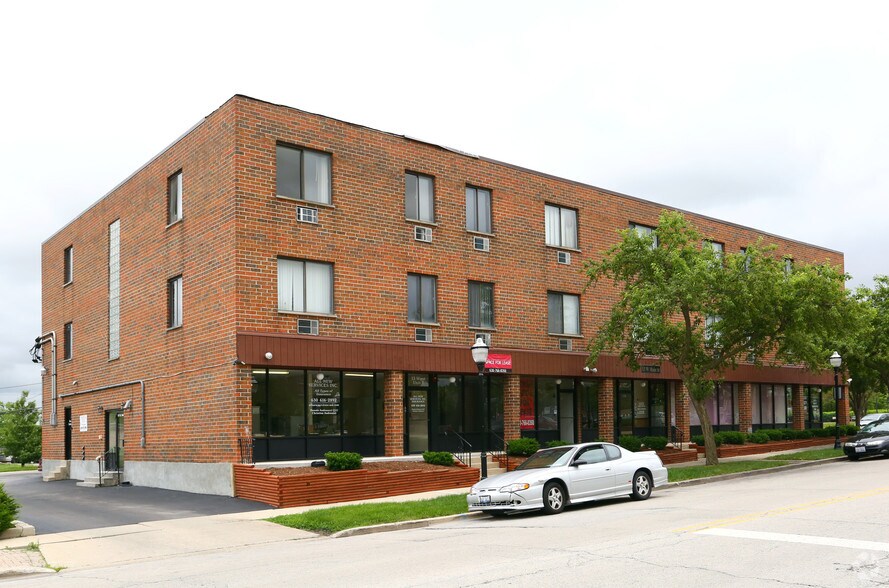 13 W Main St, Bensenville, IL à louer - Photo du bâtiment - Image 3 de 5