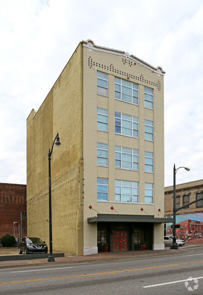 206 E Main St, Dothan, AL for sale - Primary Photo - Image 1 of 1