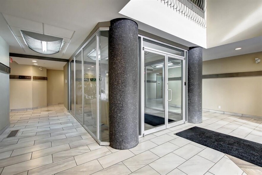 104 - 138 Se, Calgary, Ab Av, Calgary, AB for sale - Lobby - Image 3 of 26