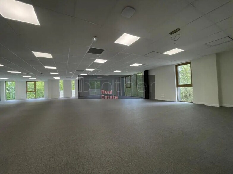 Office in Bruges for lease - Interior Photo - Image 3 of 3
