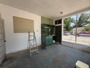 2800 Davis Hwy N, Pensacola, FL for lease Interior Photo- Image 2 of 15