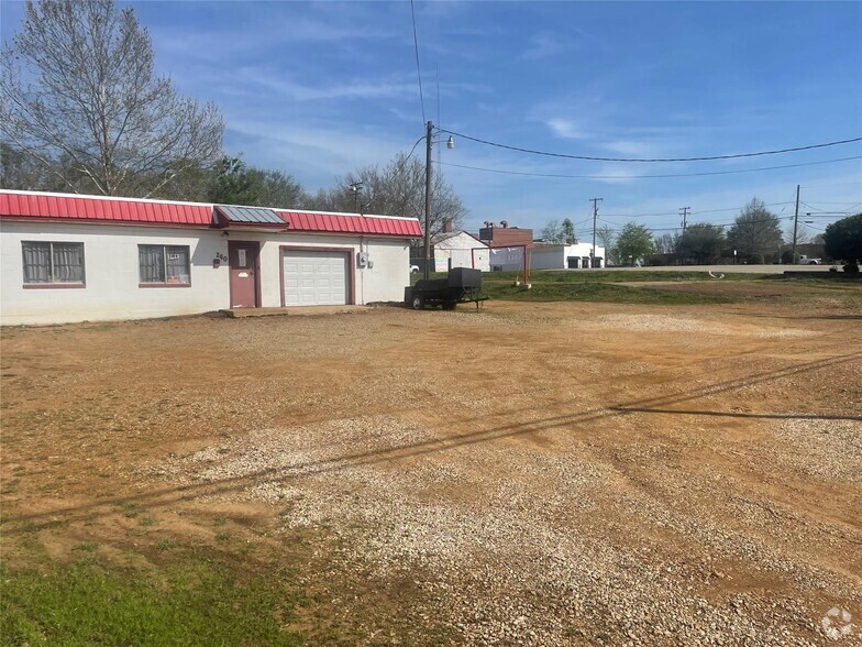 240 N Main St, Paris, TX for sale - Building Photo - Image 3 of 6