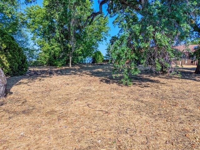 14089 Lakeshore Dr, Clearlake, CA for sale - Building Photo - Image 3 of 7