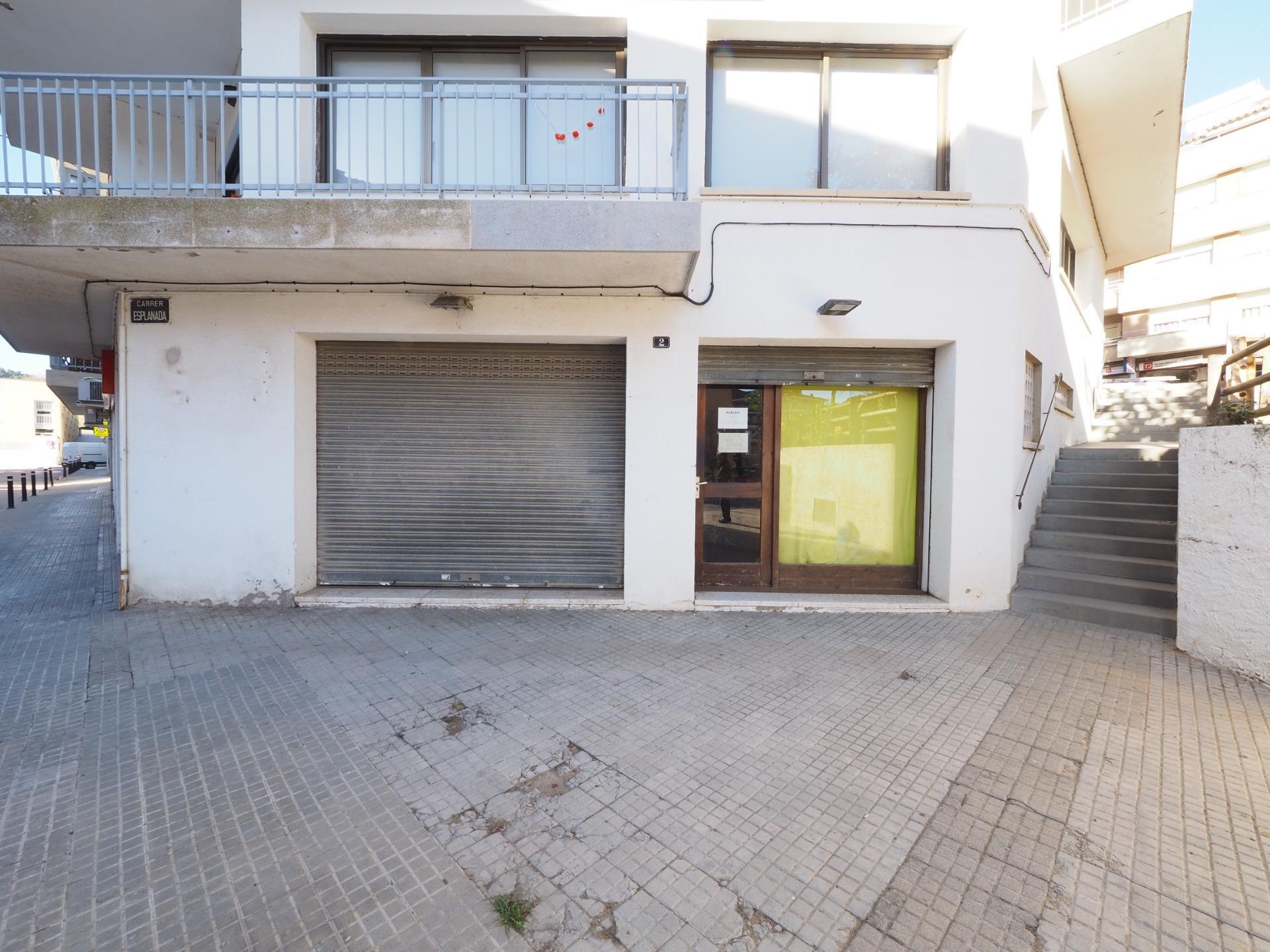 Immeuble residentiel dans Sant Cebrià de Vallalta, Barcelona à vendre Photo principale- Image 1 de 2