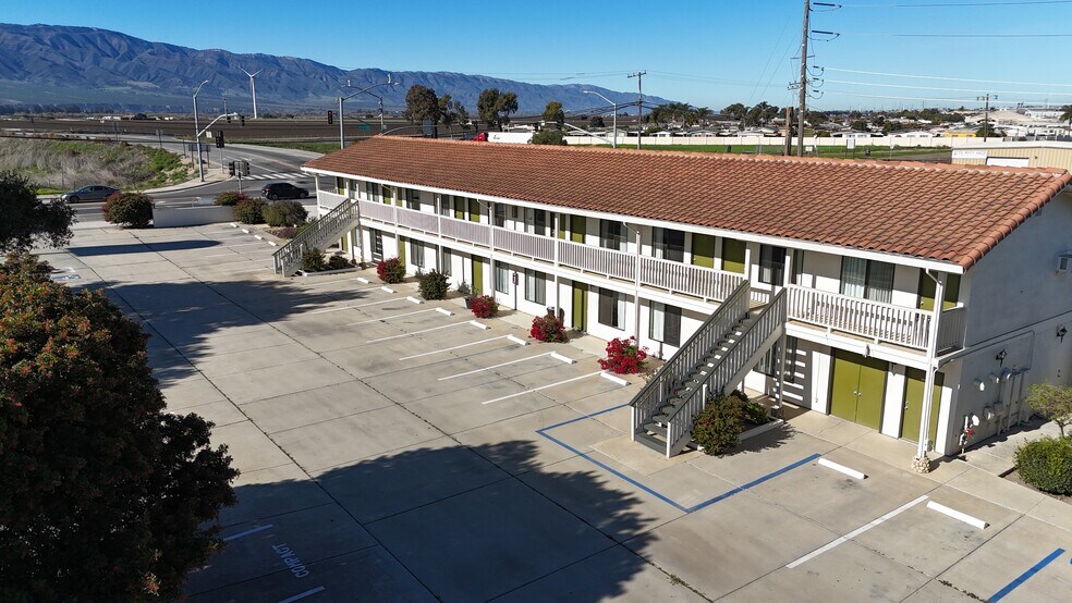 1013 Front St, Soledad, CA à vendre - Photo du bâtiment - Image 2 de 69