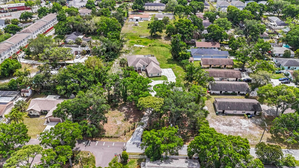 3902 W Elrod Ave, Tampa, FL à vendre - Photo du bâtiment - Image 2 de 21