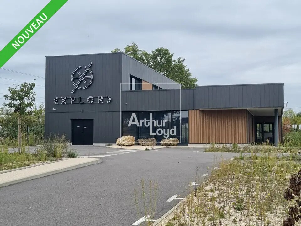 Retail in Marcoussis for lease Building Photo- Image 1 of 6