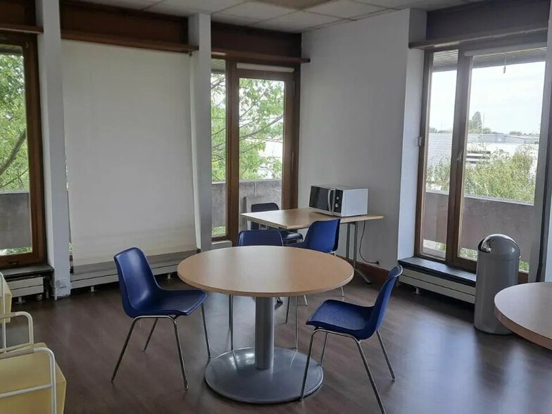 Office in Limeil-Brévannes for lease - Interior Photo - Image 2 of 6