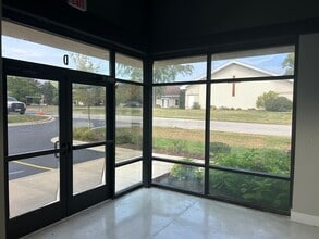 231 N Bolingbrook Dr, Bolingbrook, IL for lease Interior Photo- Image 2 of 5