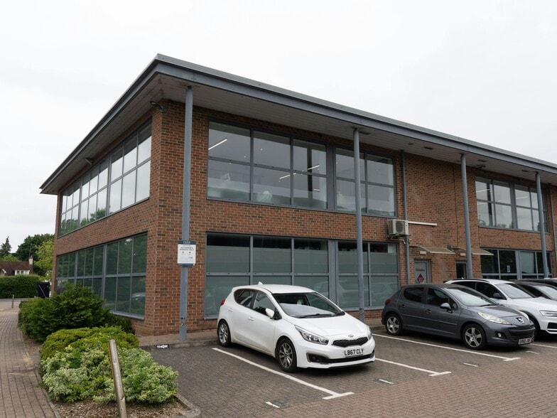 White Lion Rd, Amersham for sale - Building Photo - Image 2 of 17