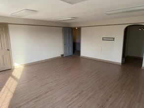 198 W Portage Trail Ext, Cuyahoga Falls, OH for lease Interior Photo- Image 2 of 4