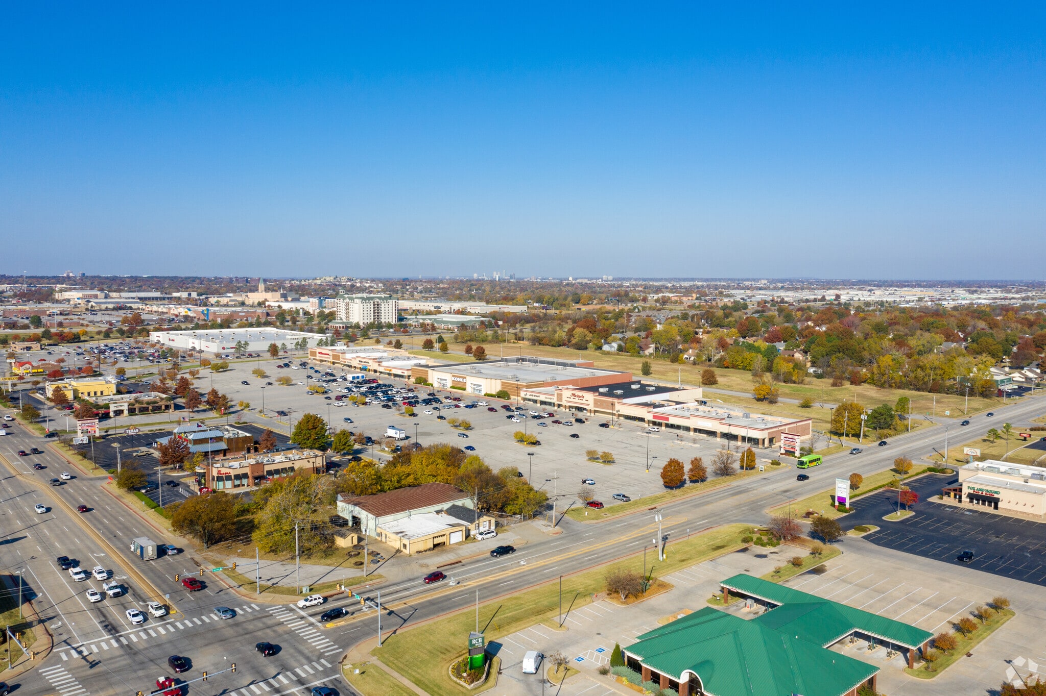 11011-11123 E 71st St, Tulsa, OK for lease Primary Photo- Image 1 of 3