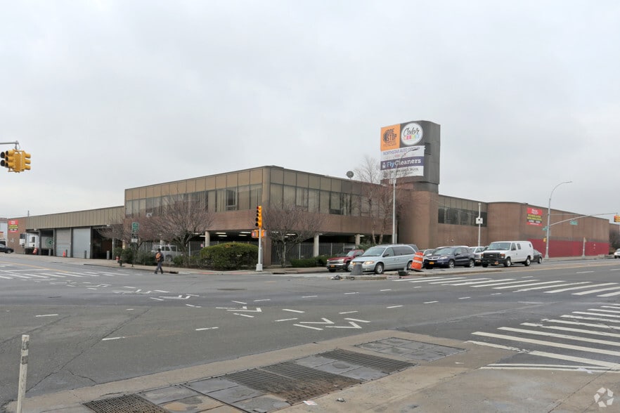 4700 Northern Blvd, Long Island City, NY for lease - Building Photo - Image 1 of 3