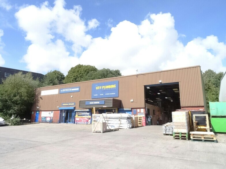 77 Saint Modwen Road, Plymouth à vendre - Photo du bâtiment - Image 2 de 9