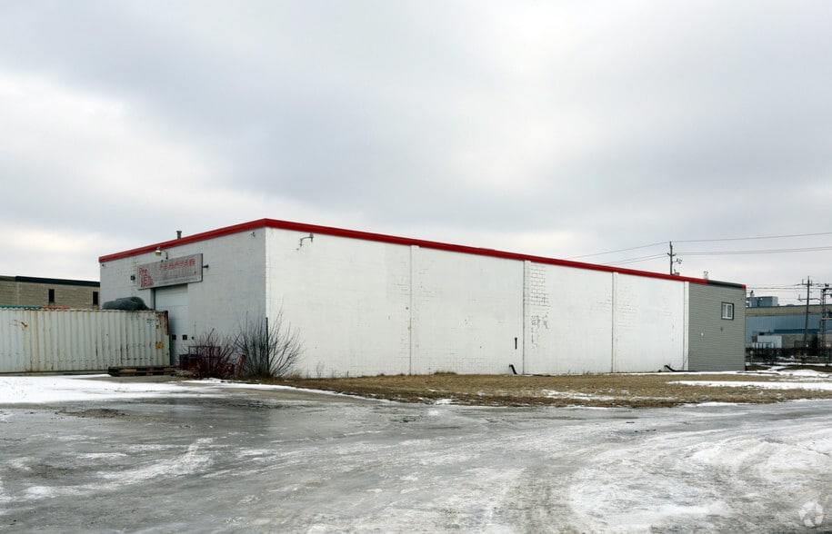 480 Collier Macmillan Dr, Cambridge, ON for sale - Building Photo - Image 2 of 7