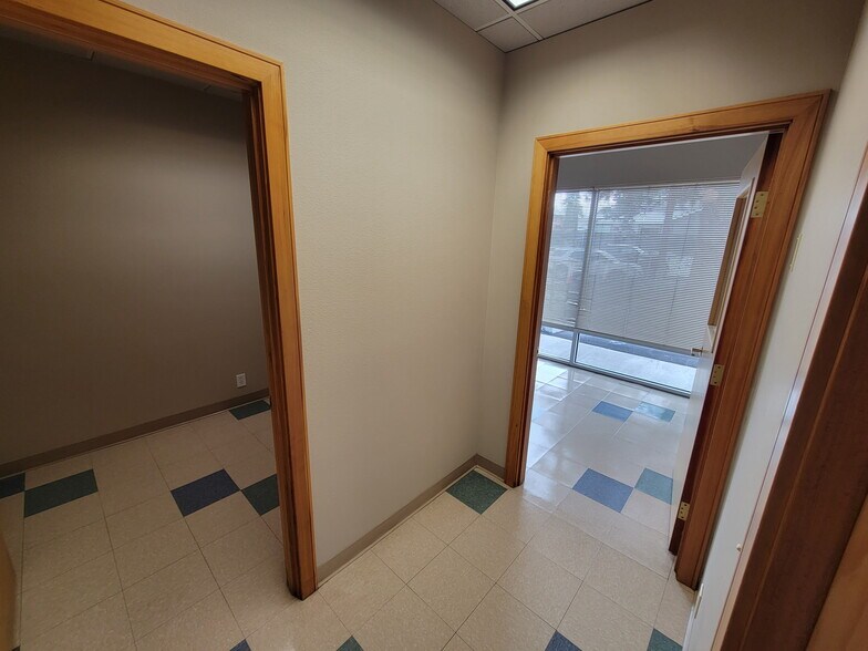 354 NE Dekalb Ave, Bend, OR à louer - Photo du bâtiment - Image 3 de 10