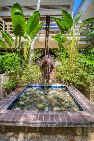 1451 Quail St, Newport Beach, CA à louer - Photo du bâtiment - Image 3 de 4