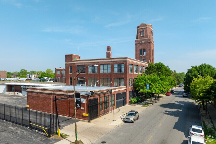 1240 N Homan Ave, Chicago, IL à louer - Photo du bâtiment - Image 1 de 6