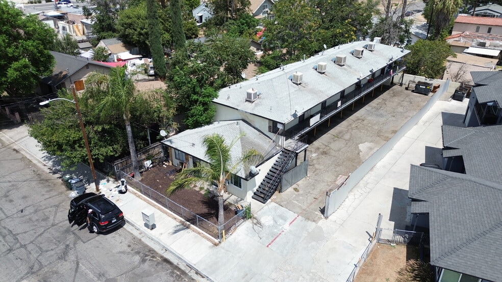 1137-1139 N Mayfield Ave, San Bernardino, CA à vendre - Photo du bâtiment - Image 2 de 20
