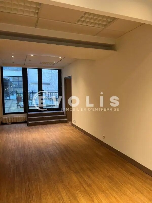 Office in Paris for sale Building Photo- Image 1 of 13
