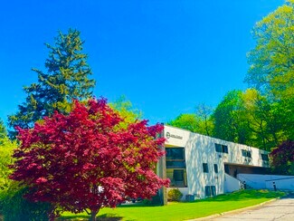 Plus de détails pour 555 Pleasantville Rd, Briarcliff Manor Village, NY - Bureau à louer