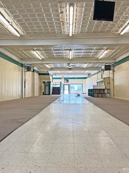 131 Main St, Pittsfield, ME à vendre - Photo du bâtiment - Image 2 de 7