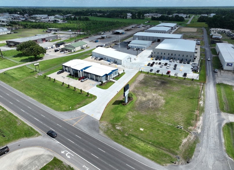 3735 Highway 90 E, Broussard, LA à vendre - Photo du bâtiment - Image 2 de 4
