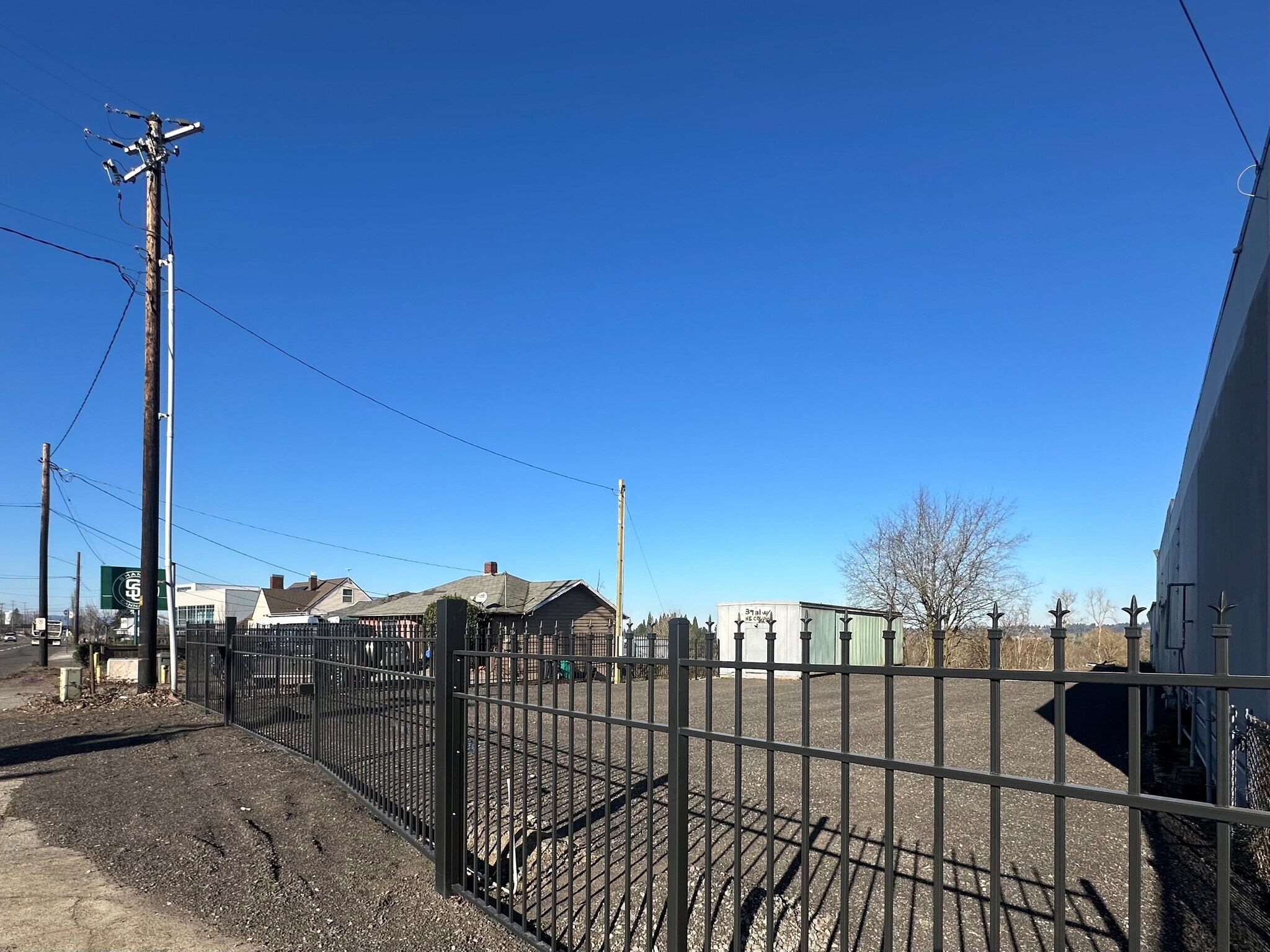 3931 Columbia Blvd, Portland, OR à louer Photo principale- Image 1 de 6