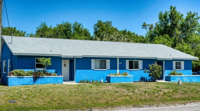 Plus de détails pour 25038 Harborview Rd, Port Charlotte, FL - Multi-résidentiel à vendre