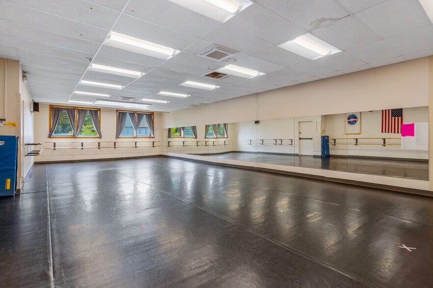 813 8th St, Greeley, CO for lease - Building Photo - Image 3 of 8