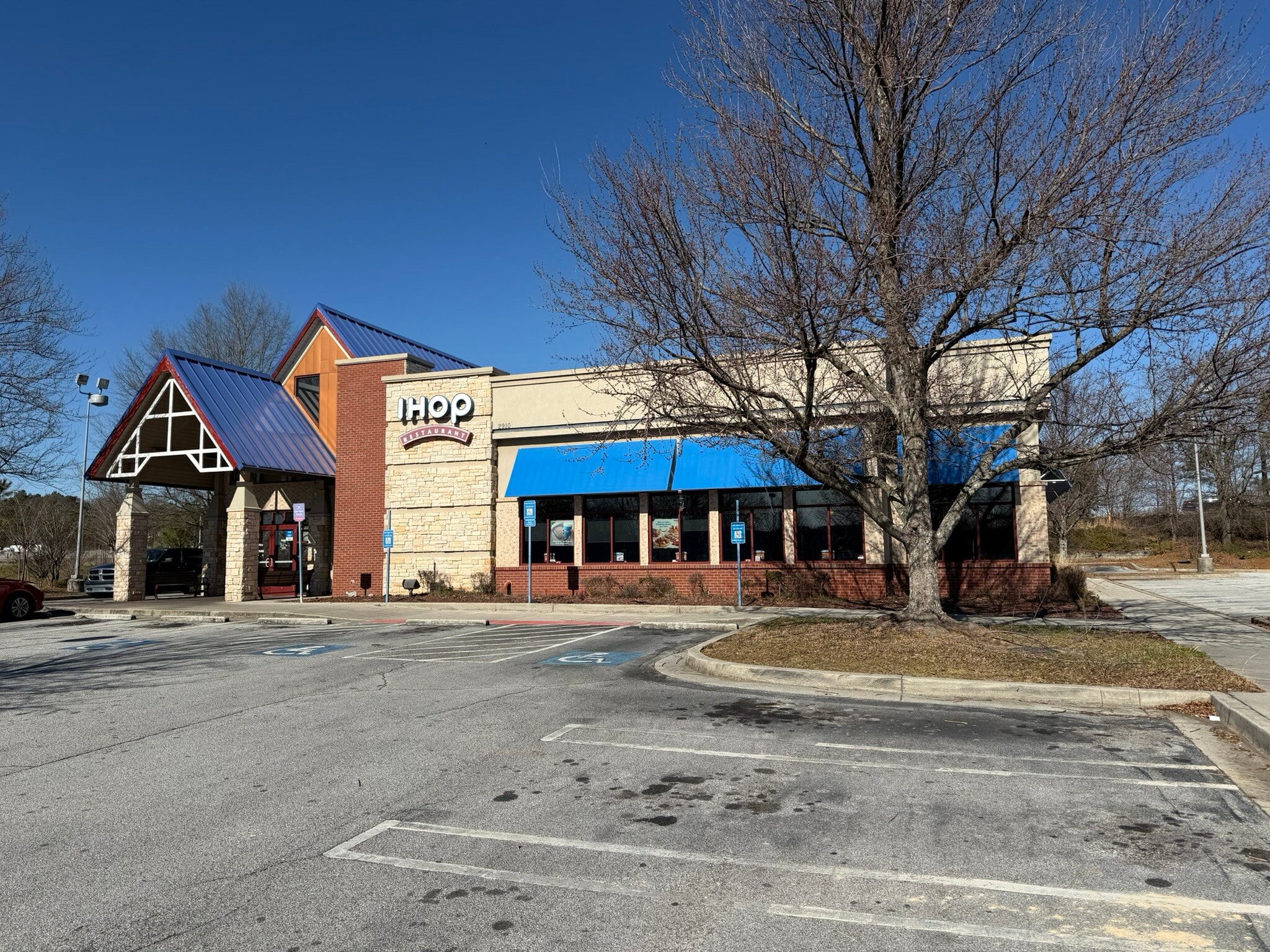 2910 Stonecrest Cir, Lithonia, GA for lease Primary Photo- Image 1 of 5