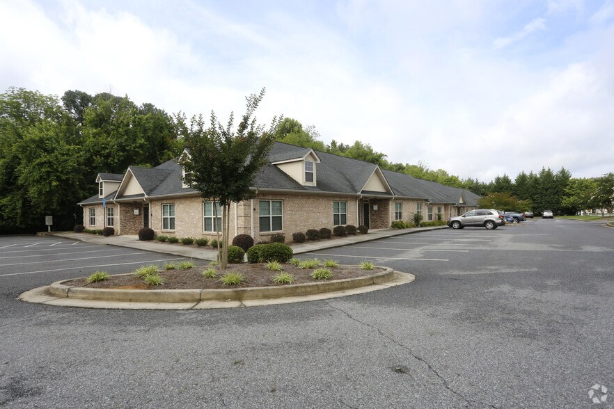 20 Pointe North Dr, Cartersville, GA à vendre - Photo du bâtiment - Image 2 de 13
