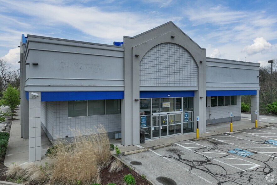 6200 Saltsburg Rd, Pittsburgh, PA à louer - Photo du bâtiment - Image 2 de 9