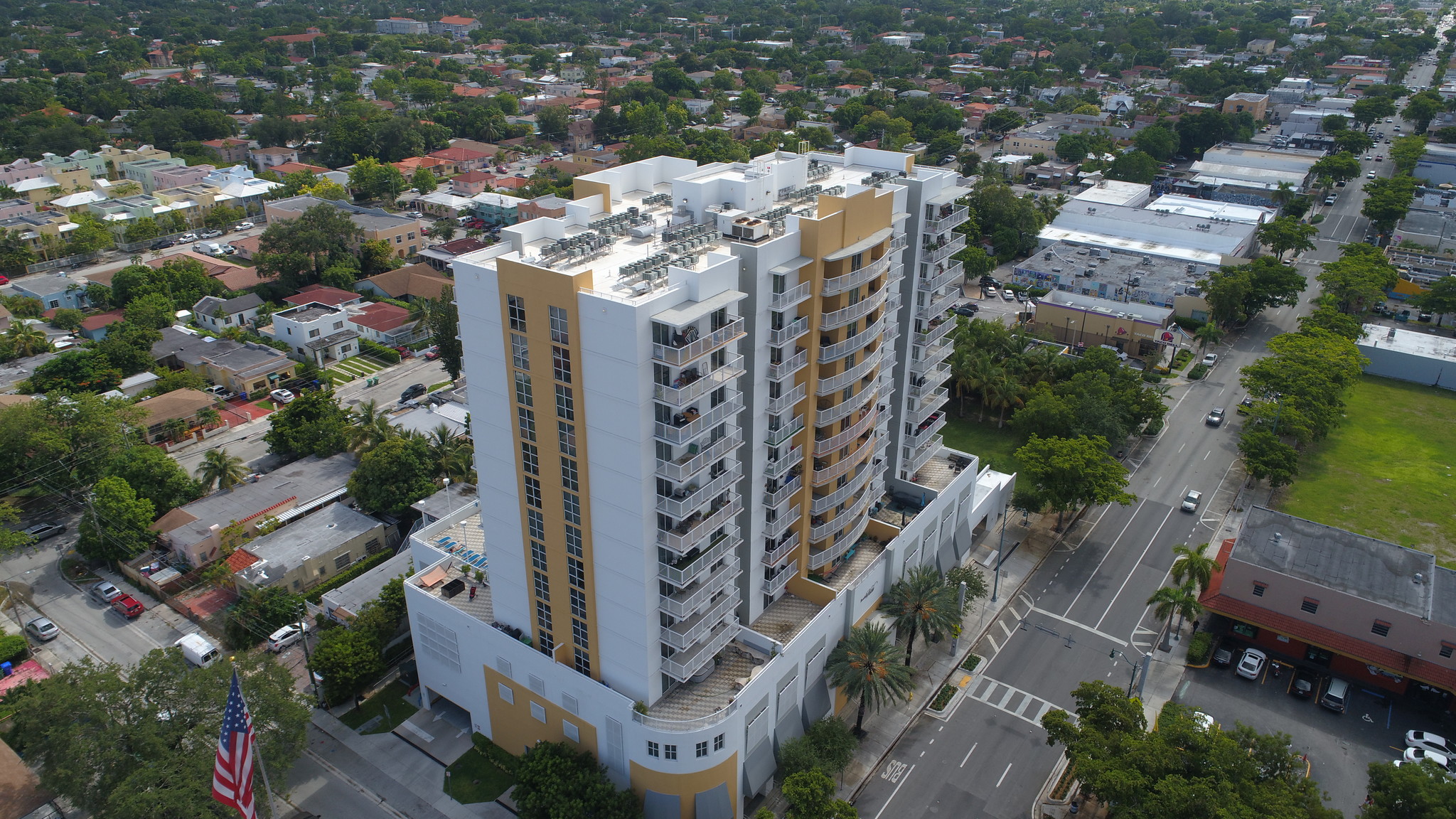 900 SW 8th St, Miami, FL à vendre Photo du bâtiment- Image 1 de 1