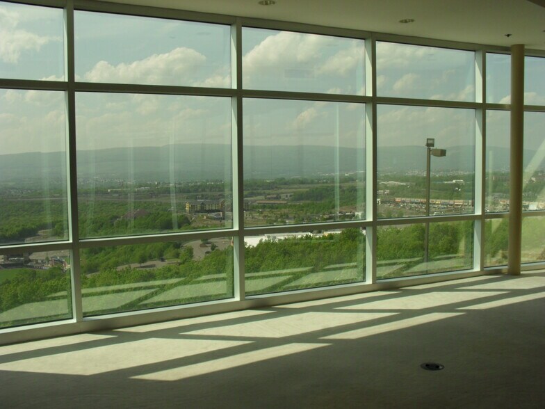 52 Glenmaura National Blvd, Moosic, PA à louer - Photo intérieure - Image 3 de 3